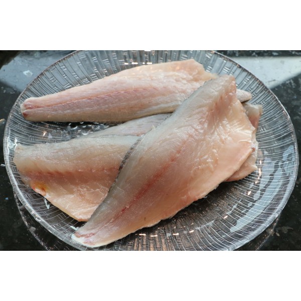 Fresh Sea Bass / باس البحر الطازج